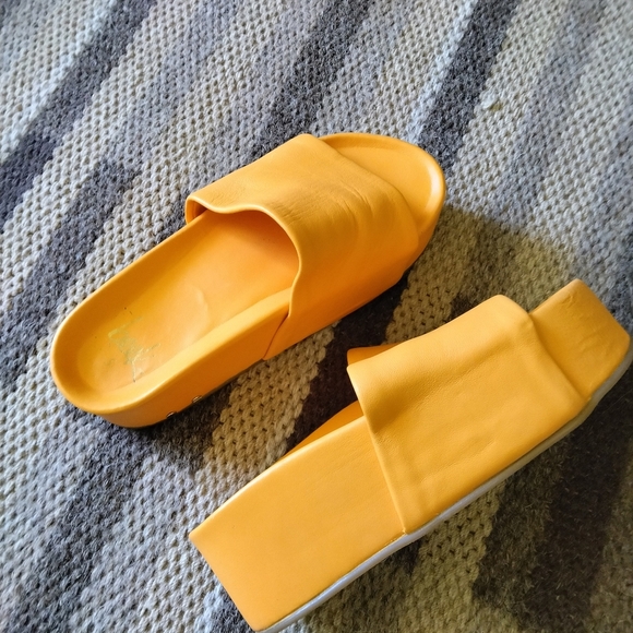 Beek Women's Sandals Albatross orange Leather Platform slides Sz 5 - Picture 1 of 9